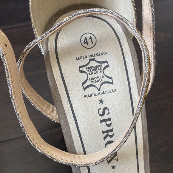 Sparkling heeled sandals - Picture 3 of 7